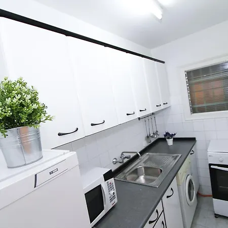 Apartment Cye 5 Homestay By Turismar