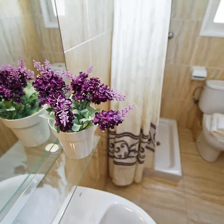 Apartment Cye 5 Homestay By Turismar