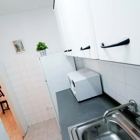 Apartment Cye 5 Homestay By Turismar *
